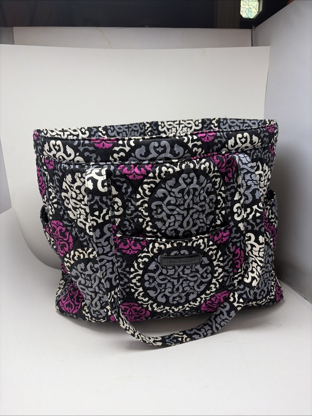VERA BRADLEY HUGE COTTON TOTE IN CANTERBERRY MAGENTA SHOULDER BAG WITH POCKETS
